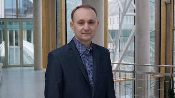 Fizycy z Uniwersytetu w Białymstoku odkryli nowe możliwości fotomagnetycznego zapisu 3D